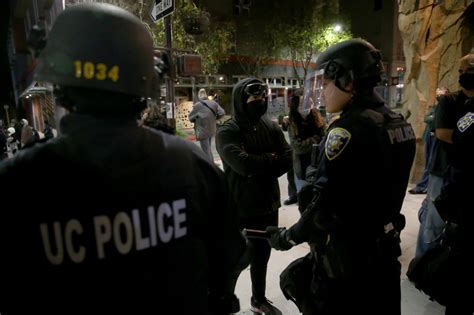 Police converge on People’s Park at UC Berkeley in attempt to wall off for construction